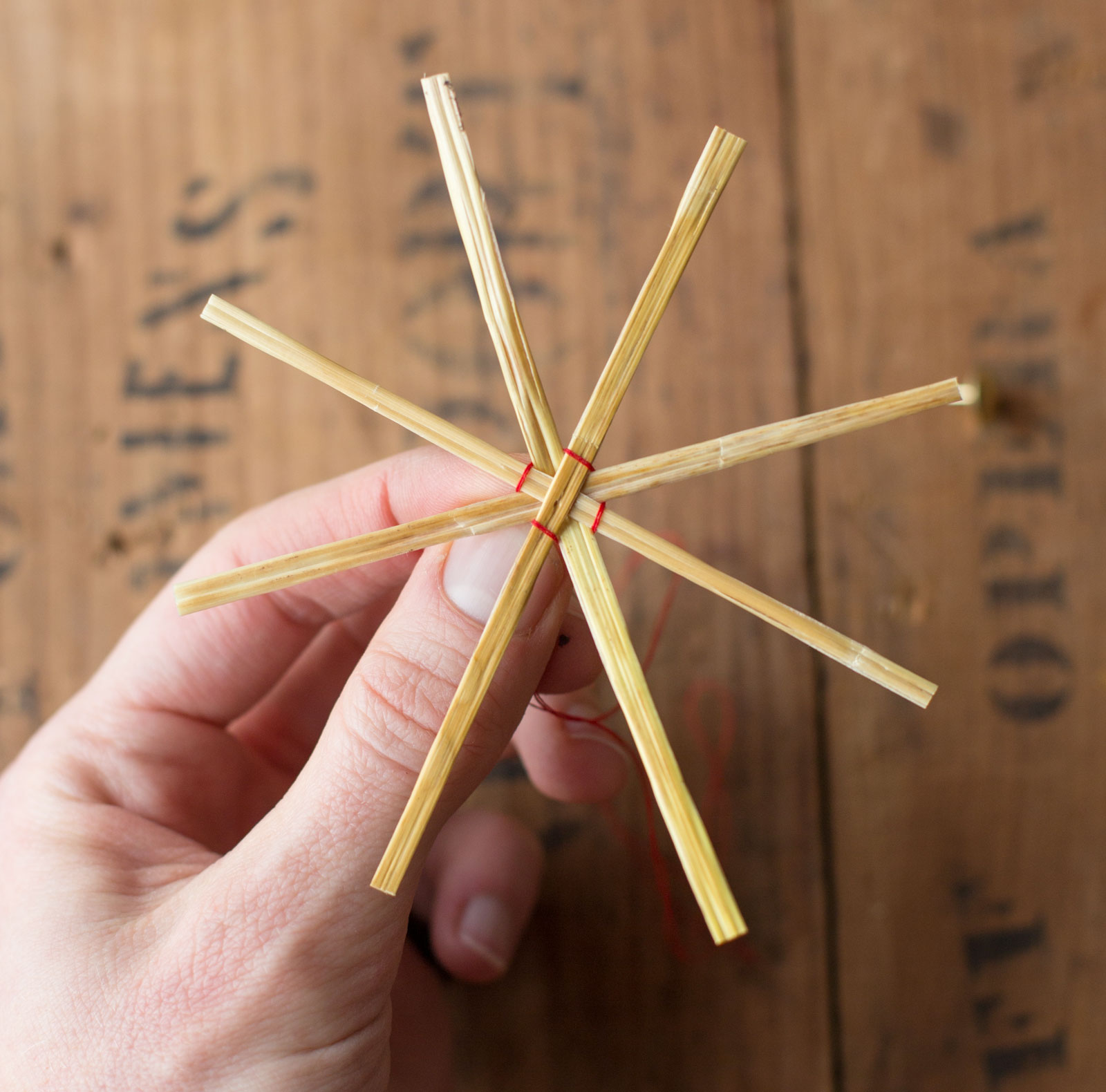 Paper Straw Star Decorations - DIY Tutorial by